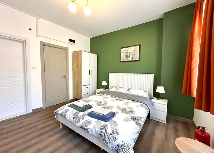 Yellowhouse Room 3