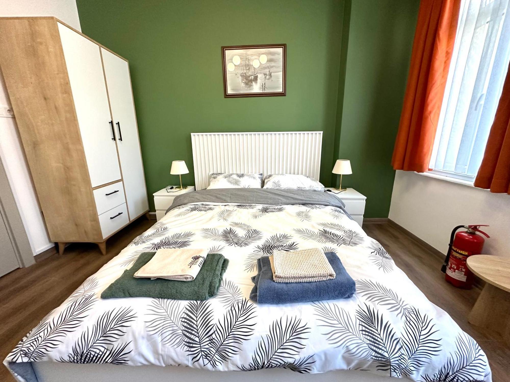 Yellowhouse 3 *